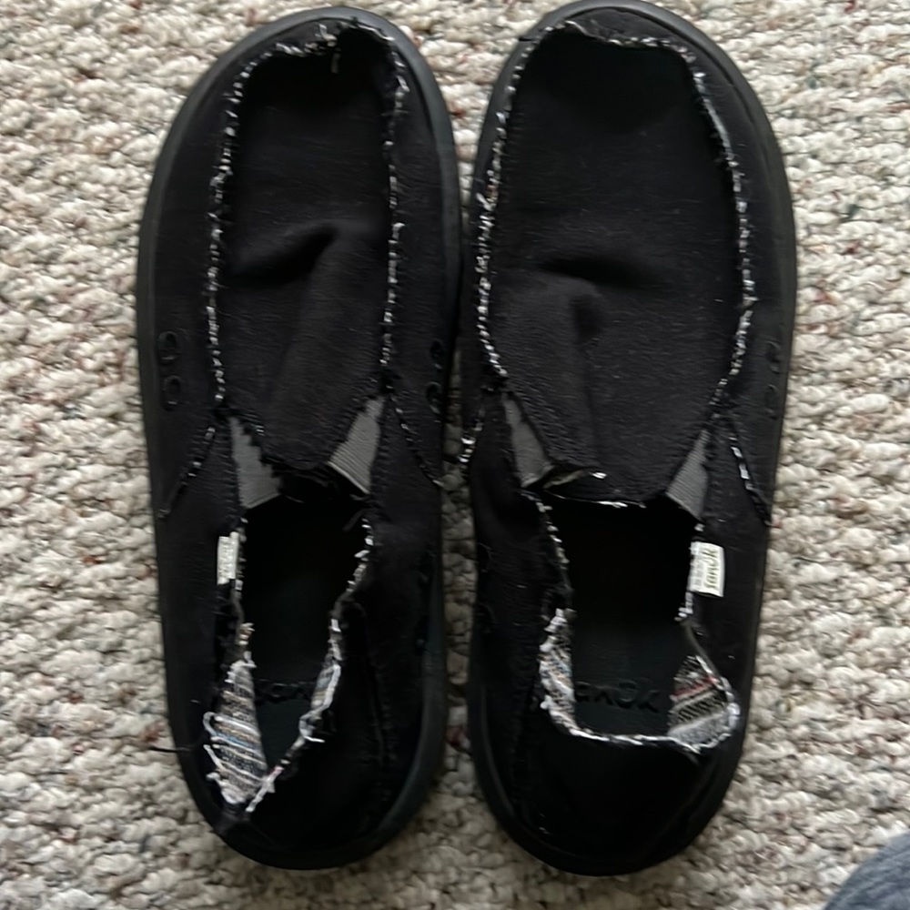 Sanuk men’s shoes